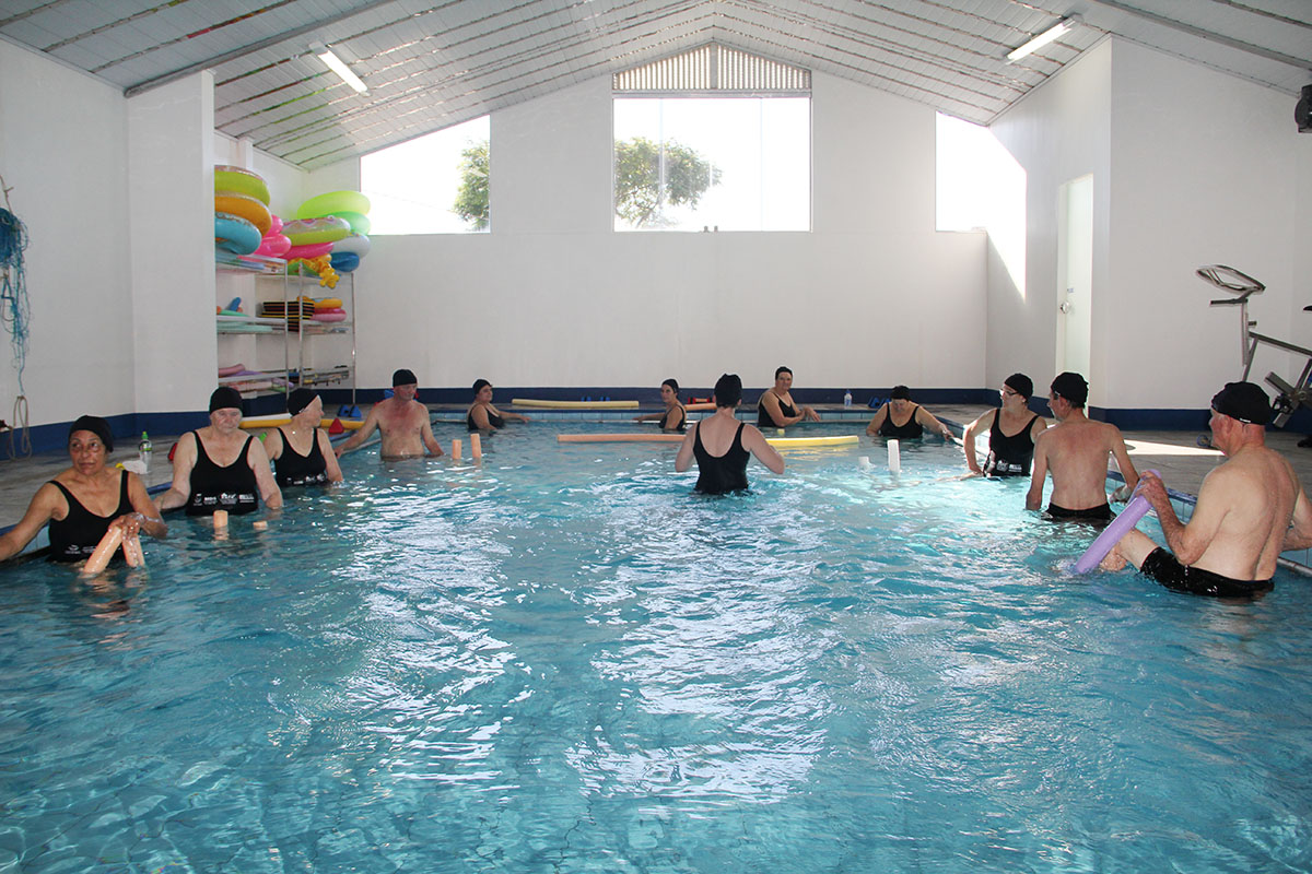 INICIAM NOVAS TURMAS DE HIDROGINÁSTICA PARA IDOSOS